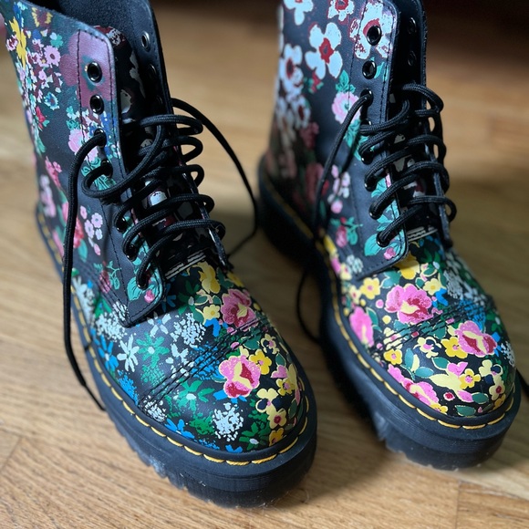 Dr. Martens SINCLAIR FLORAL PLATFORM BOOTS Sz8 - fit like 8.5/9 - Picture 7 of 8